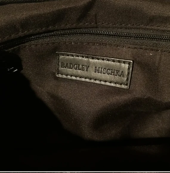 NWT $129 Badgley Mischka Vegan Leather Handbag Wrapped Frame Clutch in Black - Picture 7 of 10